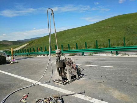 锦屏公路地基基础注浆加固